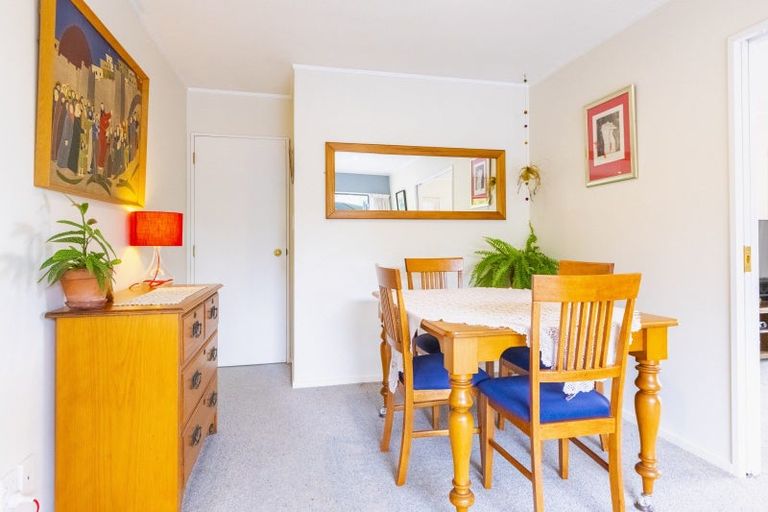 Photo of property in 2/25 Margaret Avenue, Havelock North, 4130