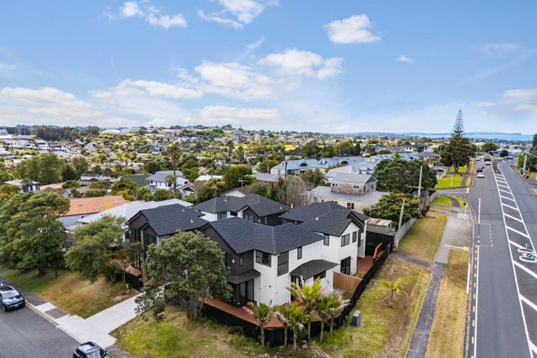 Photo of property in 1b Altair Place, Windsor Park, Auckland, 0632
