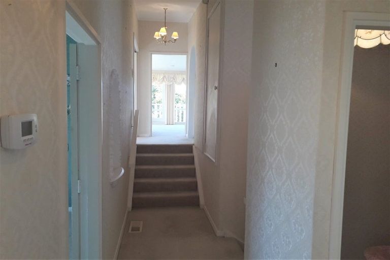 Photo of property in 32 City View Grove, Harbour View, Lower Hutt, 5010