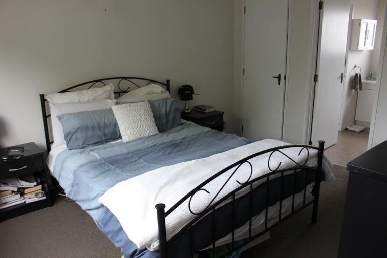 Photo of property in 1/104 Arran Road, Browns Bay, Auckland, 0630