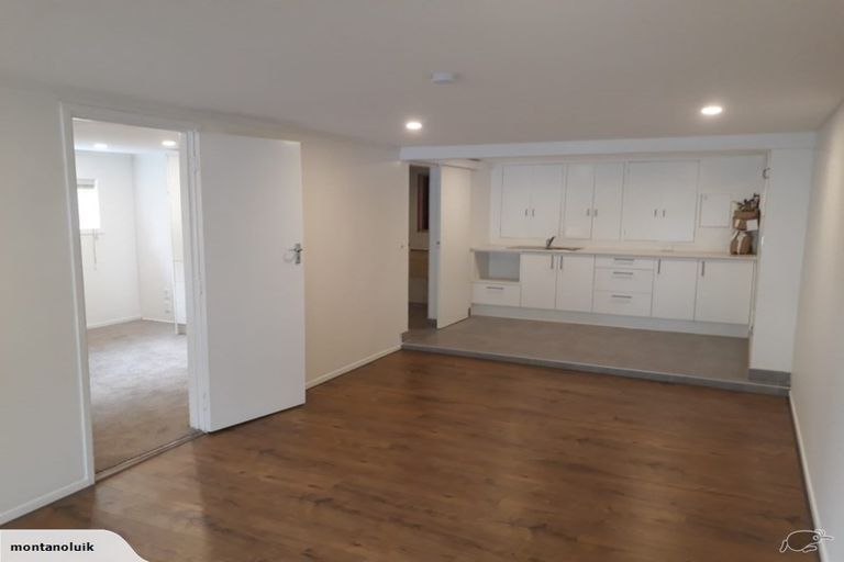 Photo of property in 92 Sylvia Road, Hillcrest, Auckland, 0627