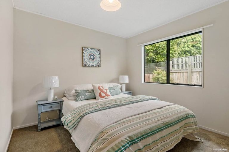 Photo of property in 2/47 Lavery Place, Sunnynook, Auckland, 0632