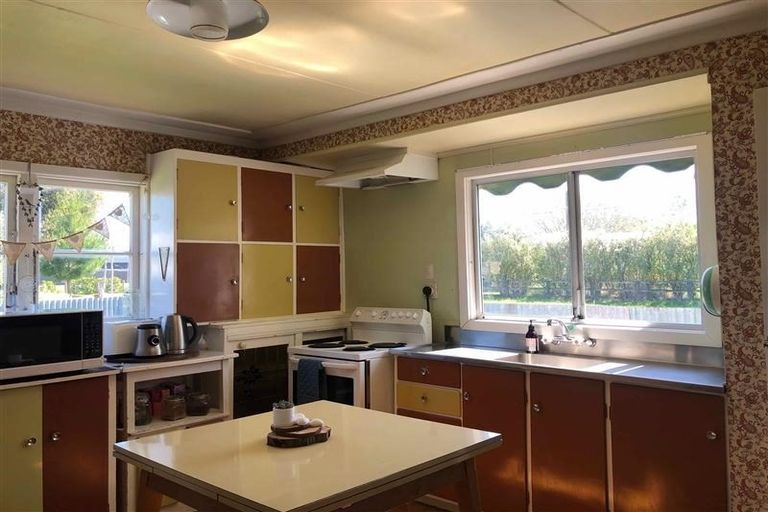 Photo of property in 155 School Road, Clive, 4102