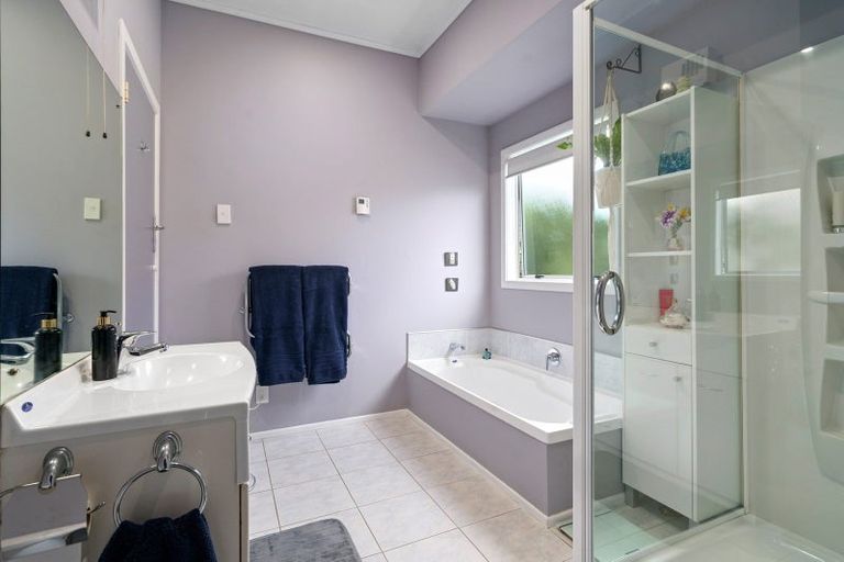 Photo of property in 68 Clare Street, Cambridge, 3434