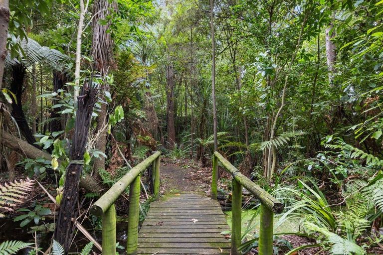 Photo of property in 455a Johns Road, Harewood, Christchurch, 8051