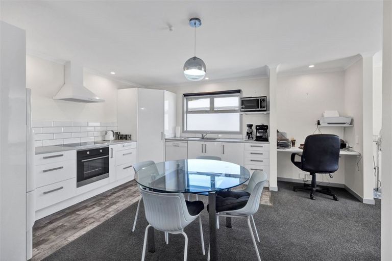 Photo of property in 20b Elliot Street, Inglewood, 4330