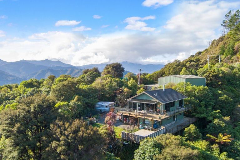 Photo of property in 2067 Kenepuru Road, Te Mahia, Picton, 7282