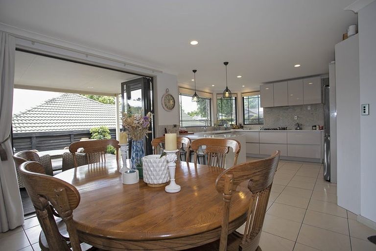 Photo of property in 35 Honeysuckle Lane, Ohauiti, Tauranga, 3112