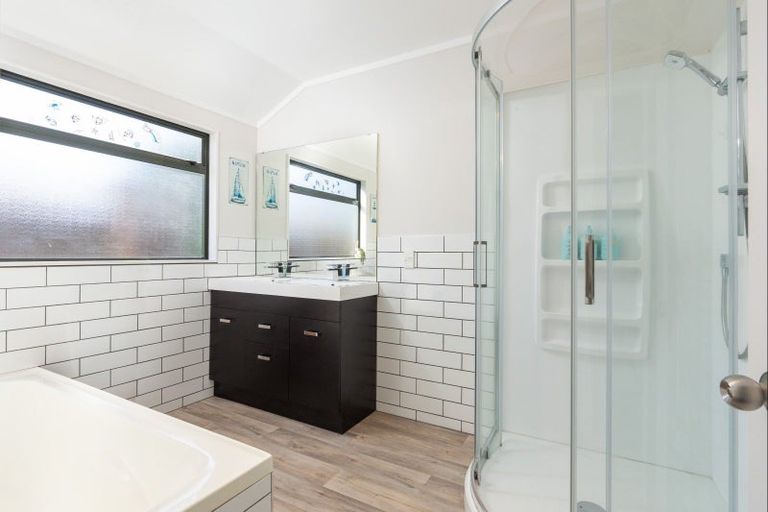 Photo of property in 24 The Grove, Nukuhau, Taupo, 3330