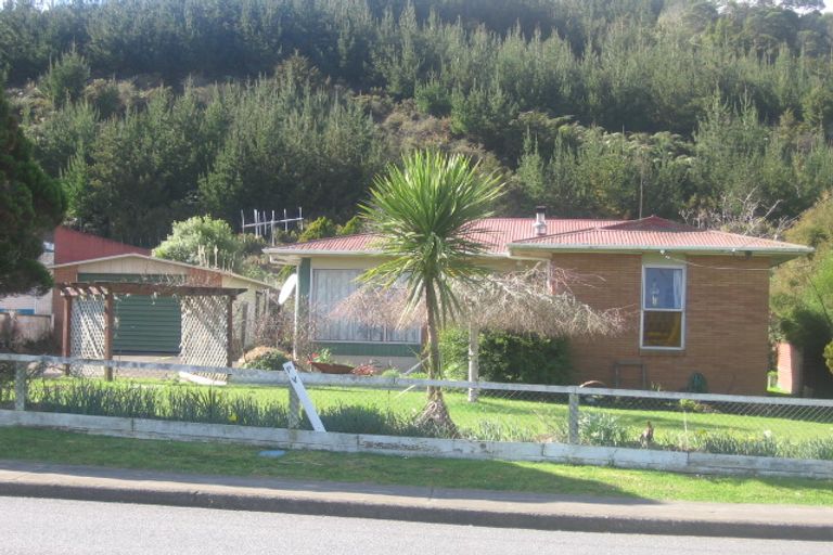 Photo of property in 89 George Street, Hikurangi, 0114