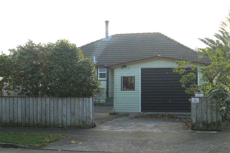 Photo of property in 16 Rainey Grove, Taita, Lower Hutt, 5011