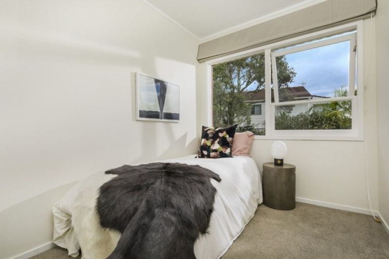 Photo of property in 2/134 Calliope Road, Stanley Point, Auckland, 0624