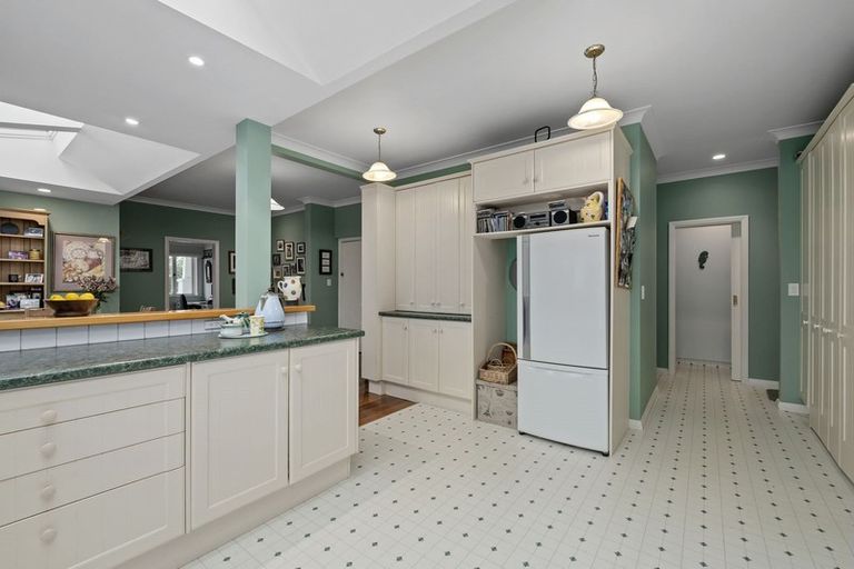 Photo of property in 10 Prouse Grove, Silverstream, Upper Hutt, 5019