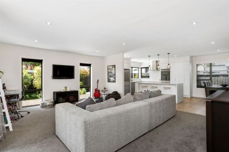 Photo of property in 2/282 Papanui Road, Merivale, Christchurch, 8052