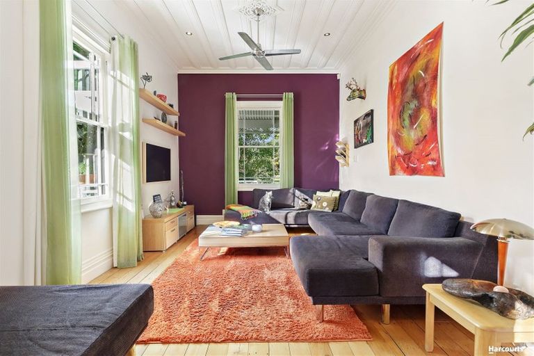 Photo of property in 128 Bombay Road, Bombay, 2675