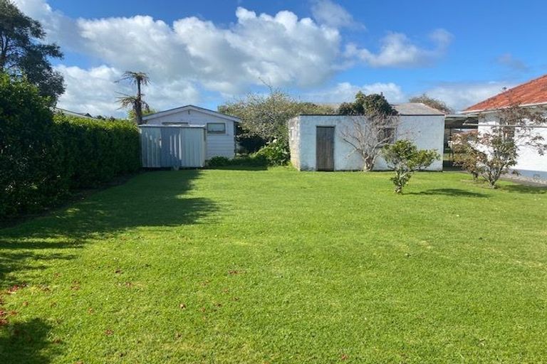 Photo of property in 28 Seymour Street, Waitara, 4320