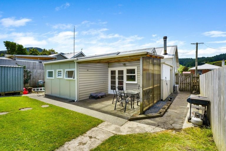 Photo of property in 19 Hall Road, Sawyers Bay, Port Chalmers, 9023
