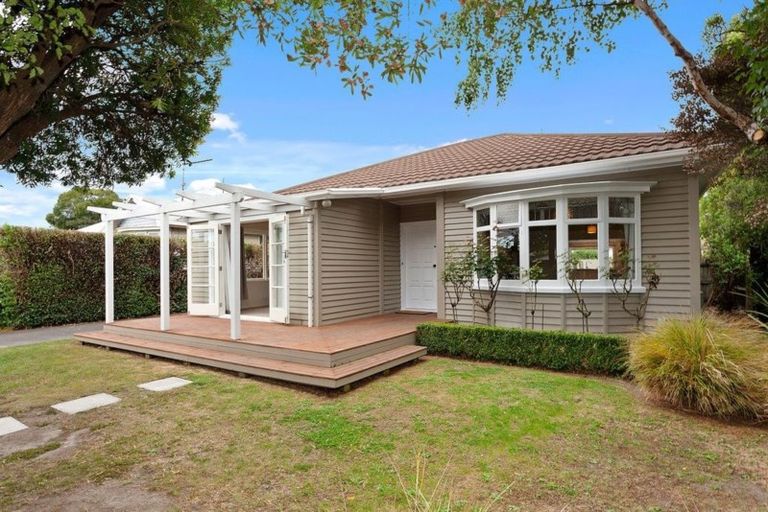 Photo of property in 96 Birdwood Avenue, Beckenham, Christchurch, 8023