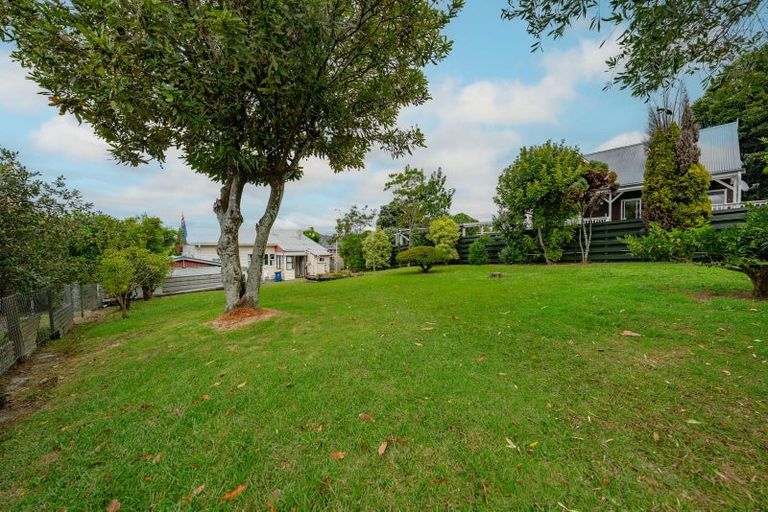 Photo of property in 41 Hutchinson Avenue, New Lynn, Auckland, 0600