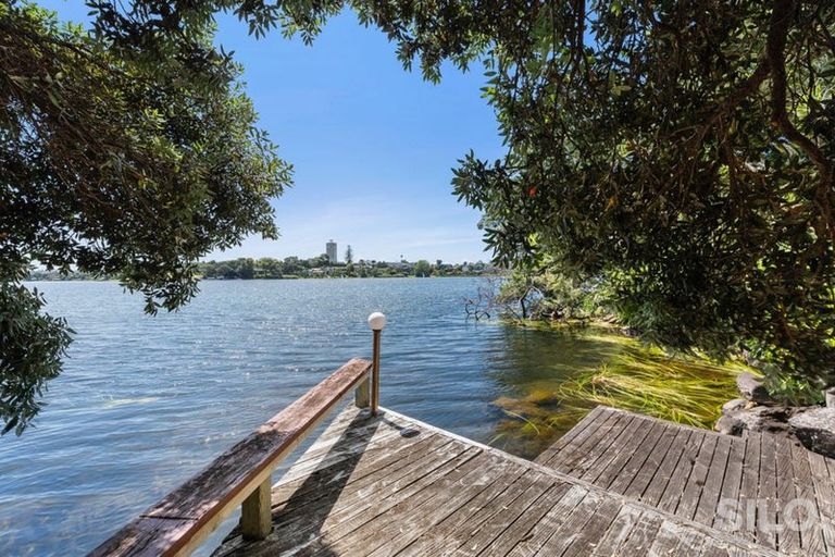 Photo of property in 1/248 Hurstmere Road, Takapuna, Auckland, 0622