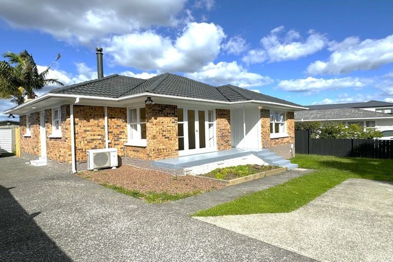 Photo of property in 23 Megan Avenue, Pakuranga Heights, Auckland, 2010