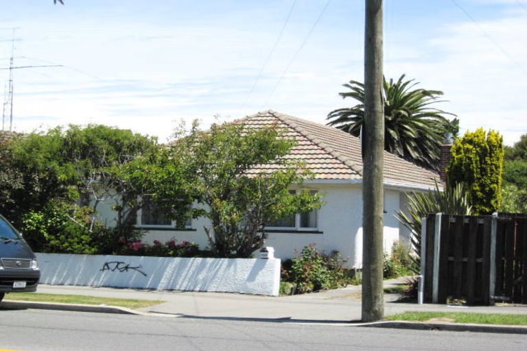 Photo of property in 100 Estuary Road, South New Brighton, Christchurch, 8062