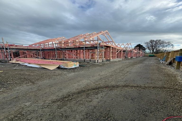 Photo of property in 3/25 Winters Road, Redwood, Christchurch, 8051