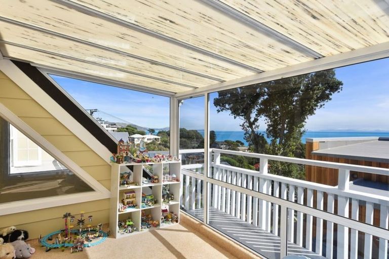 Photo of property in 19 Kainui Road, Raumati South, Paraparaumu, 5032