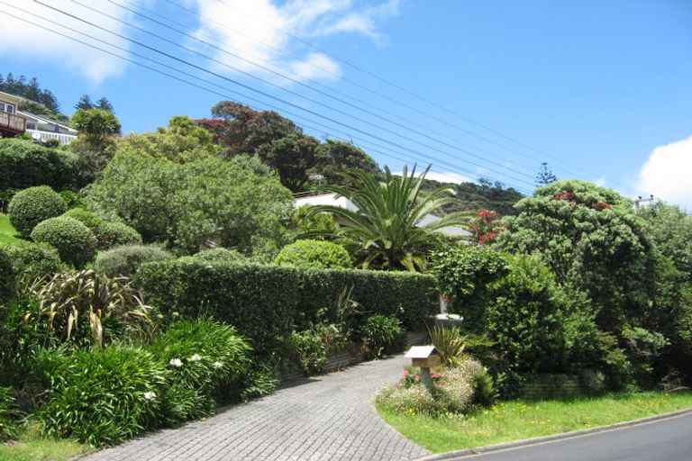 Photo of property in 380 Motutara Road, Muriwai, 0881