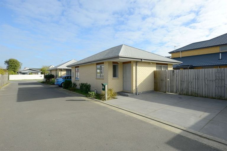 Photo of property in 2/10 Collins Street, Addington, Christchurch, 8024