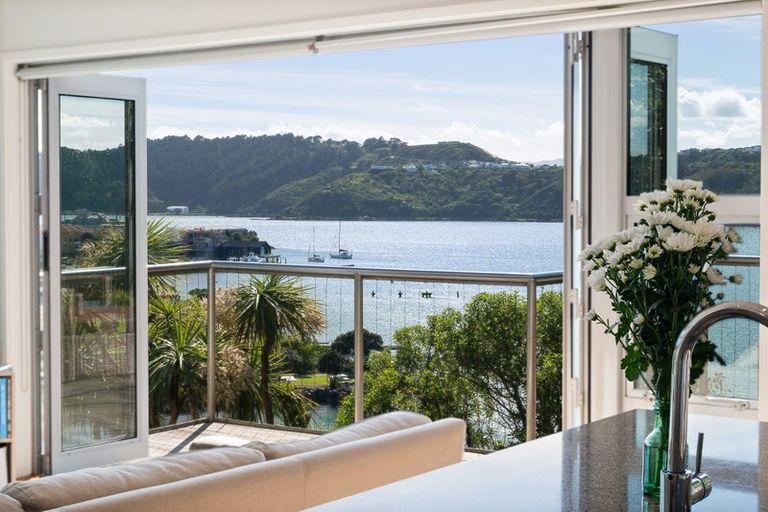 Photo of property in 414a Evans Bay Parade, Hataitai, Wellington, 6021