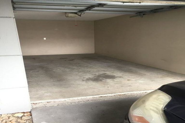 Photo of property in 14 Defoe Place, Waltham, Christchurch, 8023