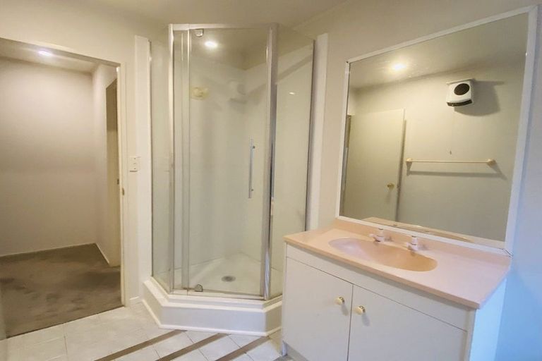 Photo of property in 2/131 Grand Drive, Remuera, Auckland, 1050
