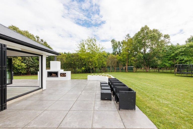 Photo of property in 1999 Longburn Rongotea Road, Longburn, Palmerston North, 4475