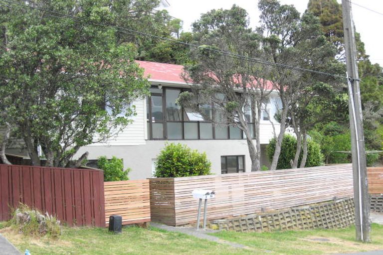 Photo of property in 11 Baffin Grove, Kingston, Wellington, 6021