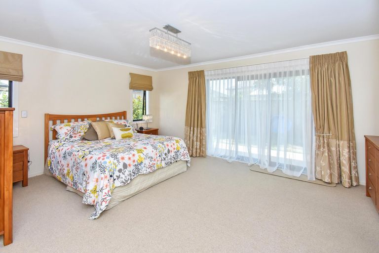 Photo of property in 52 Toscana Drive, Karaka, Papakura, 2113