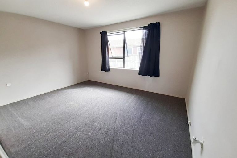 Photo of property in 57 Kuaka Crescent, Bromley, Christchurch, 8062