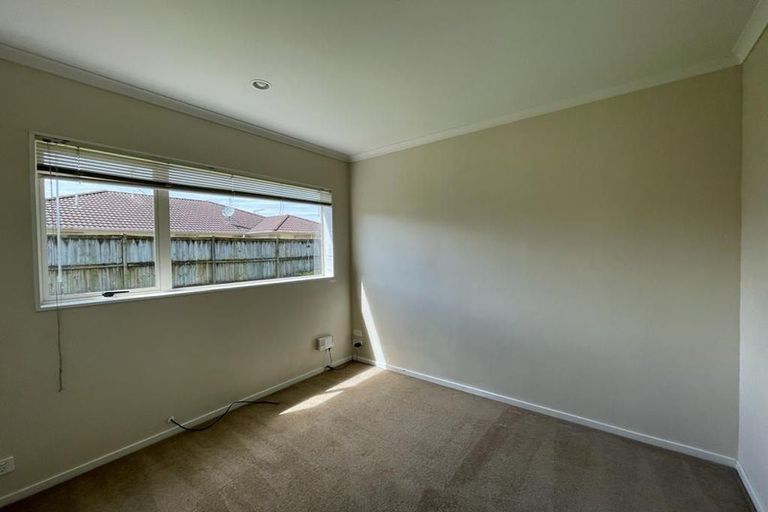 Photo of property in 7 Moravale Lane, Flat Bush, Auckland, 2016