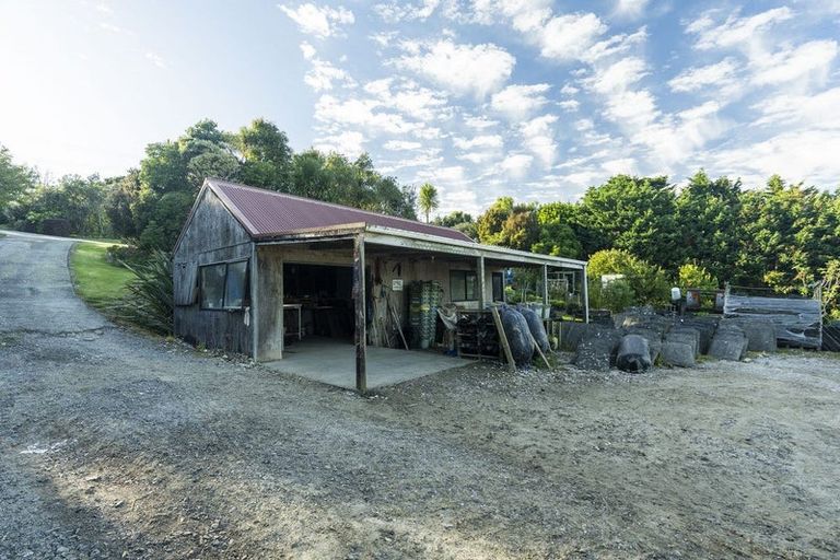 Photo of property in 50 Kiteone Road, Parua Bay, Whangarei, 0174
