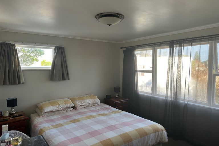 Photo of property in 5/290 Rangatira Road, Beach Haven, Auckland, 0626