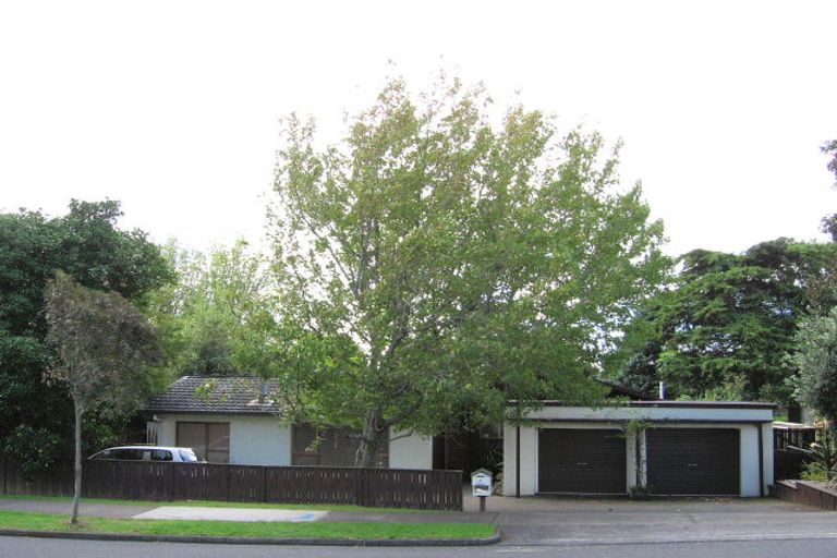 Photo of property in 2 Butley Drive, Farm Cove, Auckland, 2012