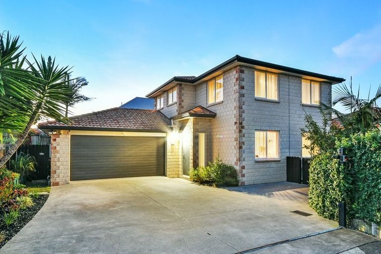 Photo of property in 214 Hill Road, The Gardens, Auckland, 2105