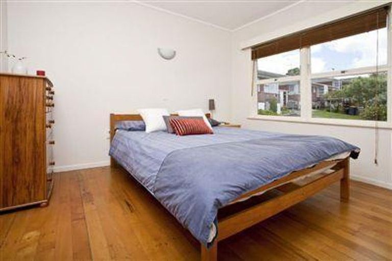 Photo of property in 2/25 Corunna Road, Milford, Auckland, 0620