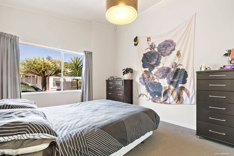 Photo of property in 3/5 Camden Road, Sandringham, Auckland, 1025