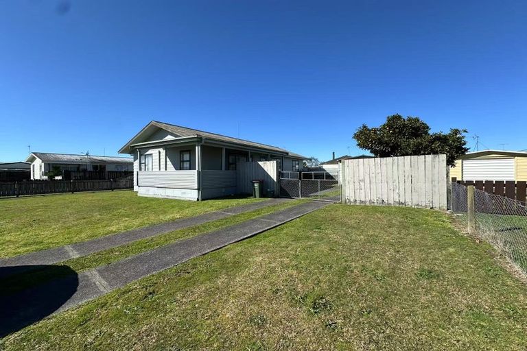 Photo of property in 37 Breckons Avenue, Nawton, Hamilton, 3200