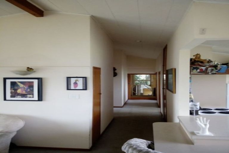 Photo of property in 2/26 Mellons Bay Road, Howick, Auckland, 2014