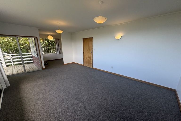 Photo of property in 13-13a Espin Crescent, Karori, Wellington, 6012