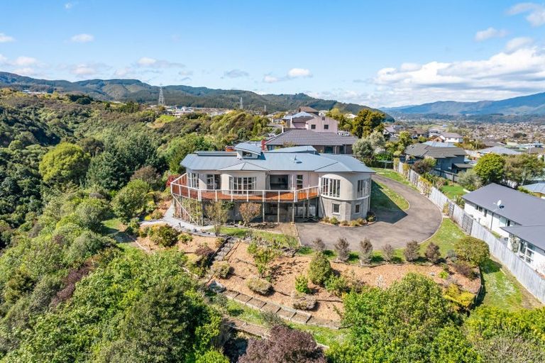 Photo of property in 23 Garrett Place, Riverstone Terraces, Upper Hutt, 5018