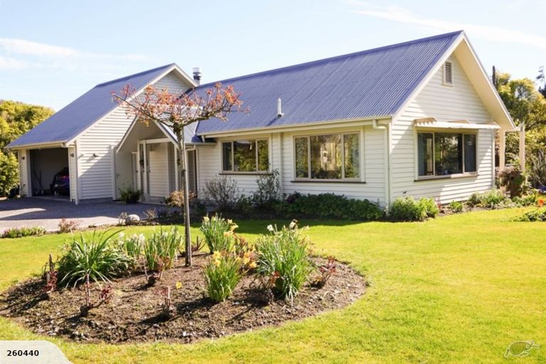 Photo of property in 264 Umere Road, Karamea, 7893