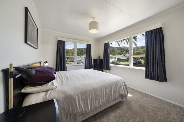 Photo of property in 44 Momona Street, Wainuiomata, Lower Hutt, 5014